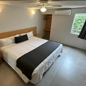 Emperador Centro Y Remodelado Hotel